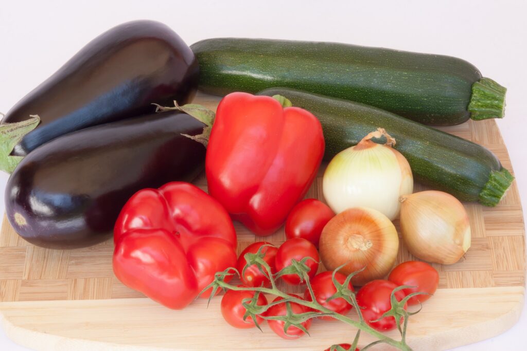 Choosing the Right Seeds: How Open-Pollinated, Heirloom, Hybrid, and GMO Seeds Differ